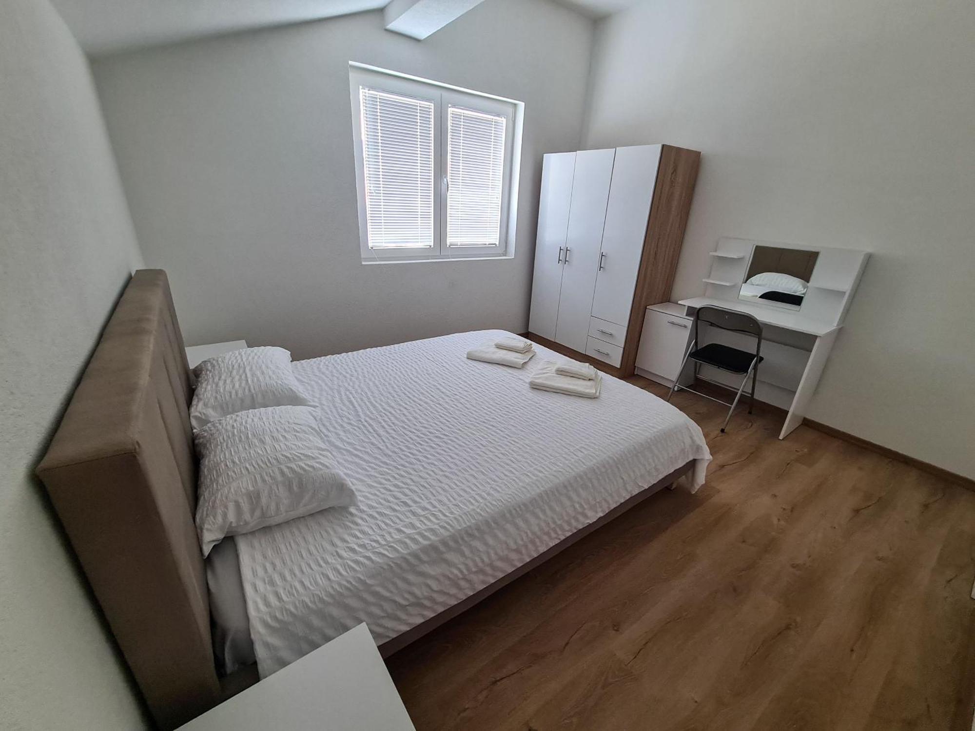 Solar Apartment *